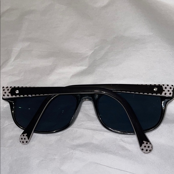 Phoebe Black Sunglasses - Picture 4 of 7